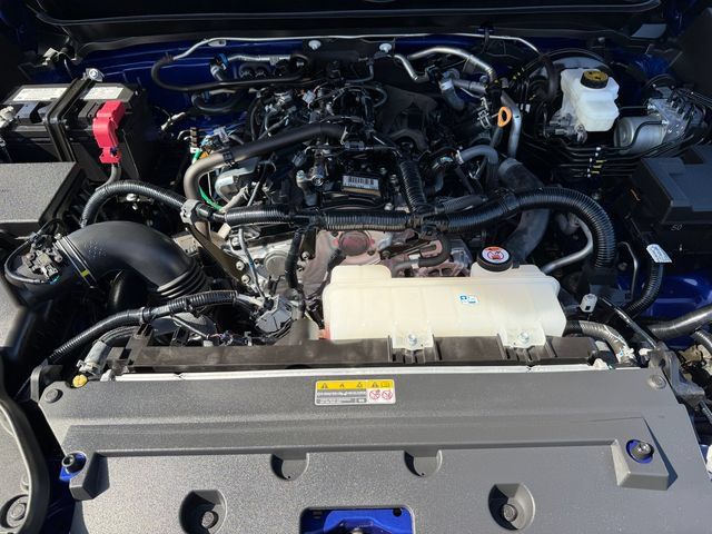 Used 2025 Toyota Tacoma TRD Sport AWD/4WD image 21