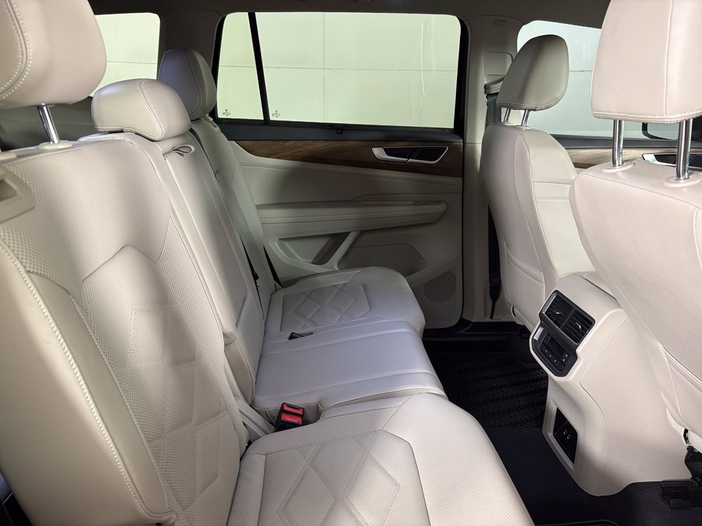 Used 2024 Volkswagen Atlas SE FWD image 17