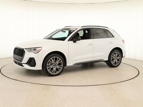 Certified 2025 Audi Q3 2.0T Premium Plus w/ Premium Plus Package image 13