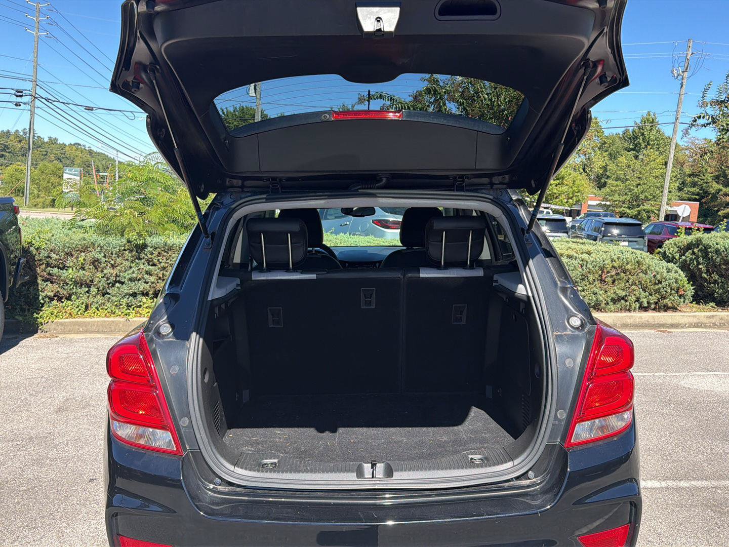 Used 2022 Chevrolet Trax LT AWD/4WD image 18