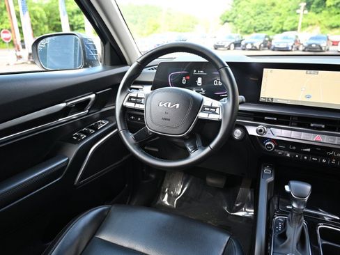Used 2025 Kia Telluride S FWD image 13