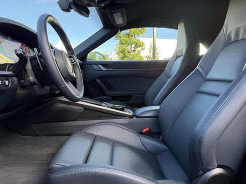 Certified 2025 Porsche 911 Carrera image 13