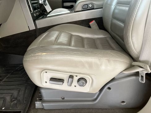 Used 2003 HUMMER H2 w/ Preferred Equipment Group AWD/4WD image 12