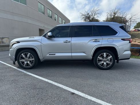 Used 2025 Toyota Sequoia Capstone image 3