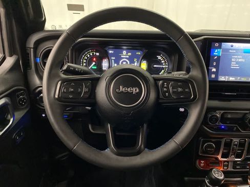 Used 2024 Jeep Wrangler Unlimited Rubicon 4xe AWD/4WD image 20