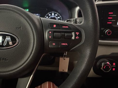 Used 2018 Kia Sorento FWD V6 image 26