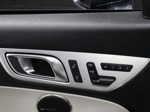 Used 2013 Mercedes-Benz SLK 250 image 59