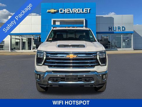 Used 2024 Chevrolet Silverado 2500 LTZ w/ LTZ Convenience Package image 10
