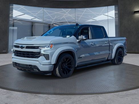 Used 2025 Chevrolet Silverado 1500 RST w/ Convenience Package II image 2