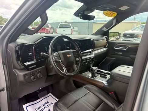 Used 2023 Chevrolet Silverado 1500 High Country w/ Technology Package AWD/4WD image 3