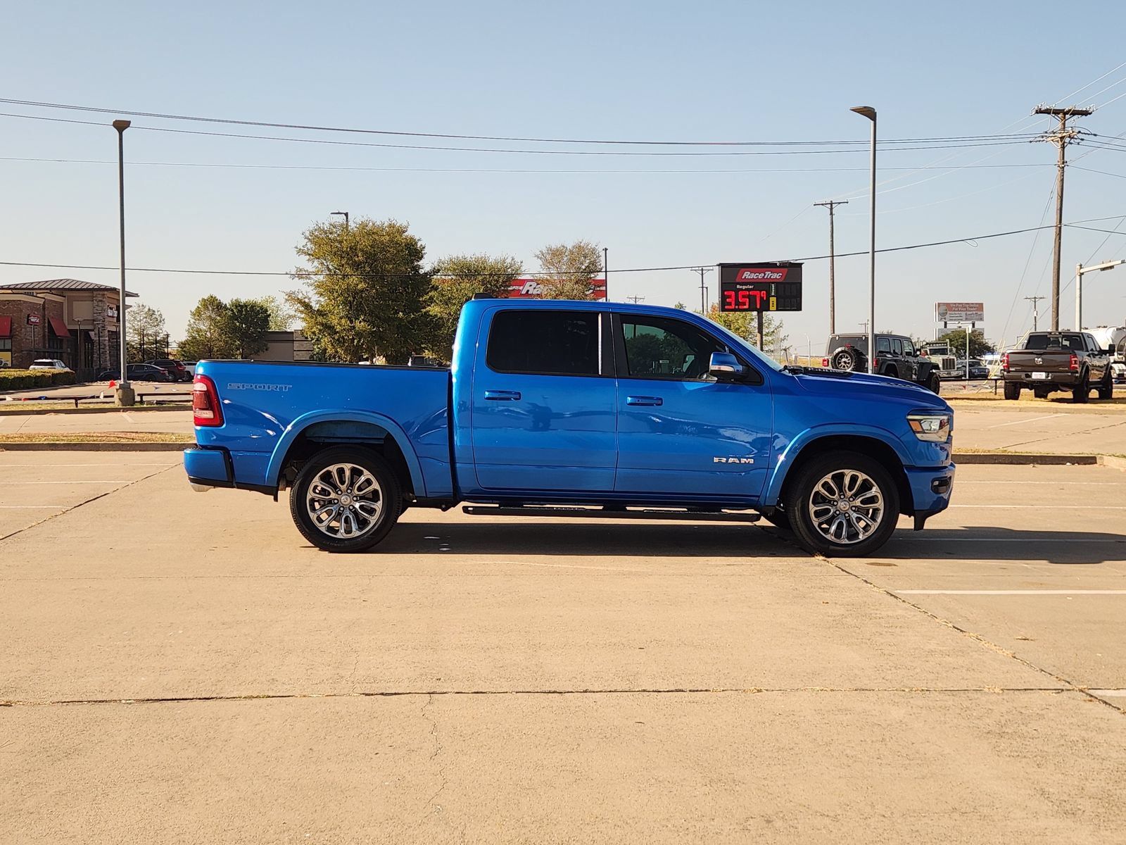 Used 2020 RAM 1500 Laramie w/ Sport Appearance Package AWD/4WD image 7