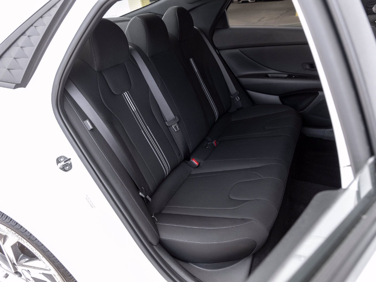 Used 2025 Hyundai Elantra Sport FWD image 23