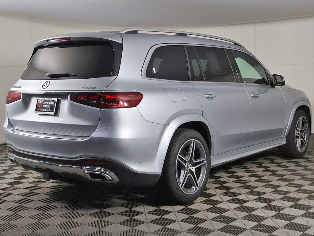 Used 2025 Mercedes-Benz GLS 450 4MATIC w/ AMG Line Exterior image 14