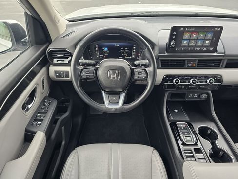 Used 2023 Honda Pilot Elite image 14