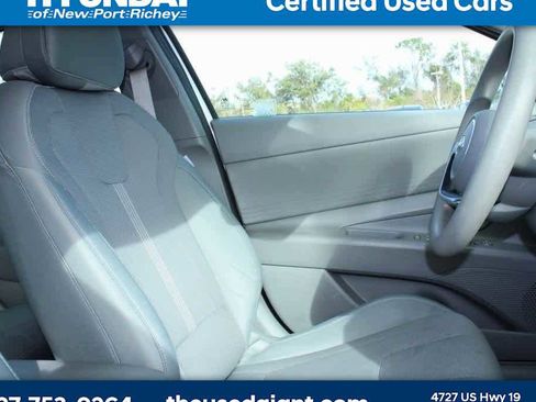 Used 2021 Hyundai Elantra SE w/ Cargo Package image 7