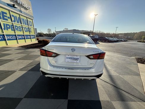 Used 2021 Nissan Altima 2.5 Platinum image 8