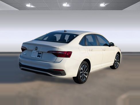 Used 2024 Volkswagen Jetta S image 9