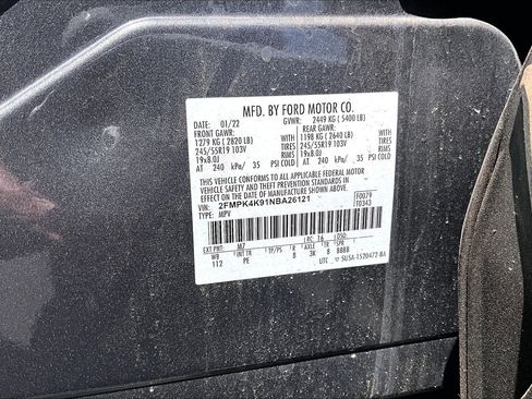 Used 2022 Ford Edge Titanium w/ Equipment Group 301A AWD/4WD image 3