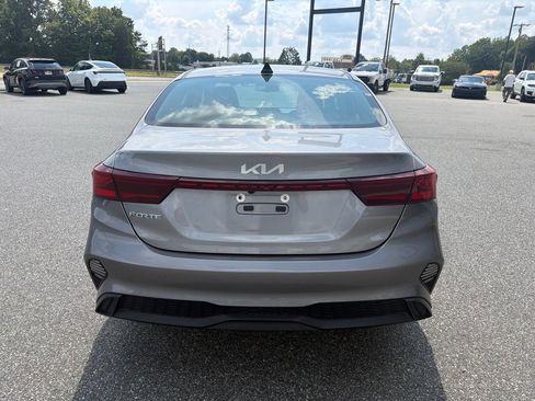 Used 2024 Kia Forte LXS FWD image 8