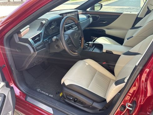 Certified 2025 Lexus ES 350 Ultra Luxury w/ Accessory Package (Z2) FWD image 5