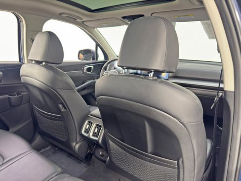 Used 2024 Kia Sorento S w/ Panoramic Sunroof Package image 32