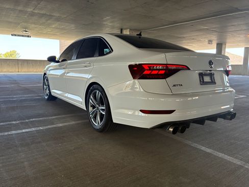 Used 2020 Volkswagen Jetta R-Line w/ R-Line Cold Weather Package FWD image 7
