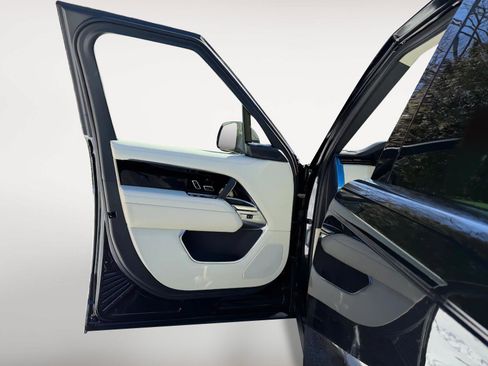 New 2026 Land Rover Range Rover SE AWD/4WD image 5