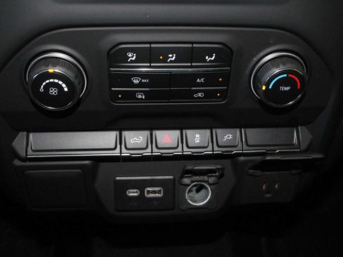 Used 2021 Chevrolet Silverado 1500 W/T w/ WT Fleet Convenience Package AWD/4WD image 33