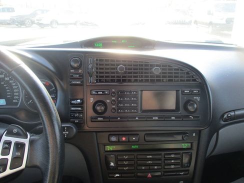 Used 2004 Saab 9-3 Aero FWD image 19