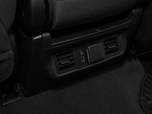 Used 2022 Chevrolet Silverado 1500 LT AWD/4WD image 34