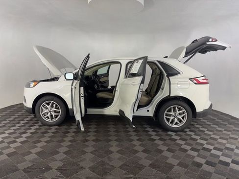 Used 2023 Ford Edge SEL w/ Convenience Package image 11