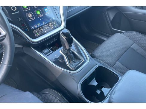 Used 2025 Subaru Outback Premium image 31
