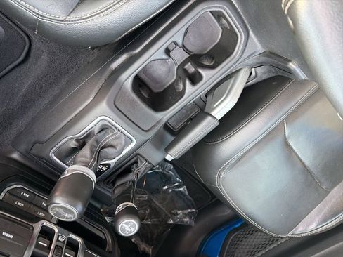 Certified 2021 Jeep Wrangler Unlimited Sahara w/ Cold Weather Group image 15