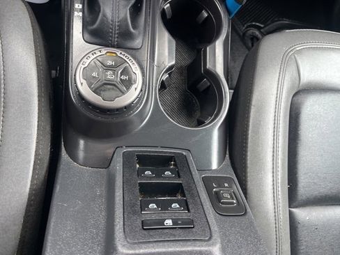 Used 2024 Ford Bronco Black Diamond image 20