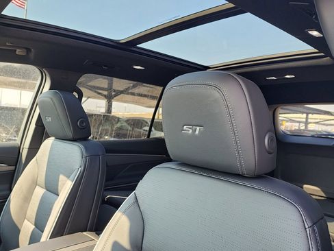 New 2026 Buick Enclave Sport Touring w/ Power Package image 17