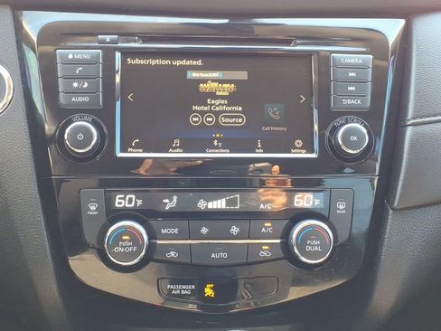 Used 2020 Nissan Rogue SV AWD/4WD image 8