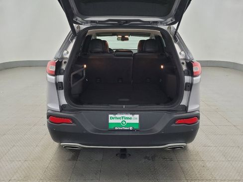 Used 2018 Jeep Cherokee Limited AWD/4WD image 29