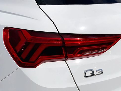 Used 2021 Audi Q3 2.0T Premium w/ Convenience Package AWD/4WD image 26