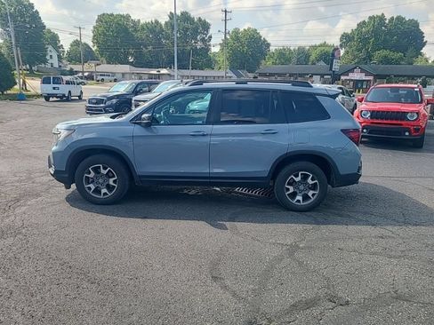 Used 2022 Honda Passport TrailSport image 3
