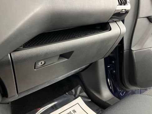 Used 2025 Nissan Pathfinder SV FWD image 38