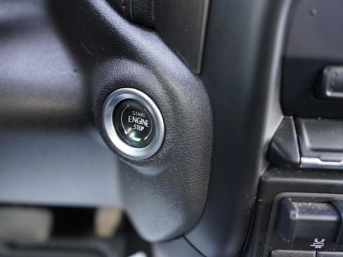 Used 2022 GMC Sierra 1500 AT4 w/ AT4 Premium Package image 27