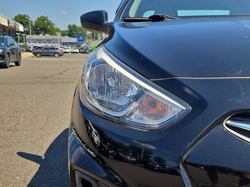 Used 2017 Hyundai Accent SE FWD image 13