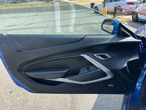 Used 2017 Chevrolet Camaro LT w/ Technology Package RWD image 15