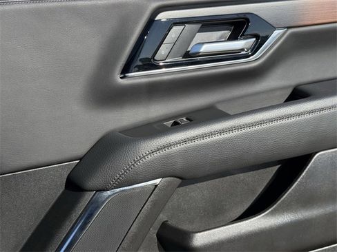 Certified 2025 GMC Yukon Denali image 27