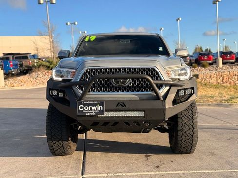 Used 2019 Toyota Tacoma TRD Off-Road AWD/4WD image 2