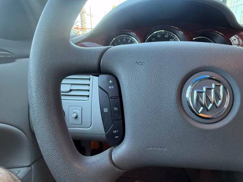 Used 2007 Buick Lucerne CX FWD image 40