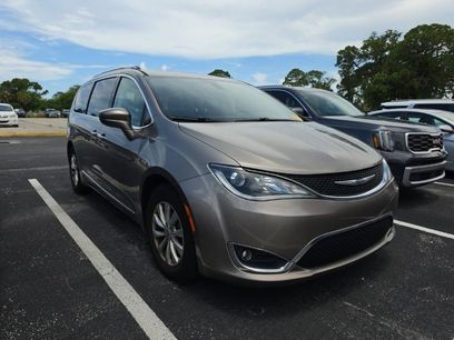 Used 2018 Chrysler Pacifica Touring-L Plus