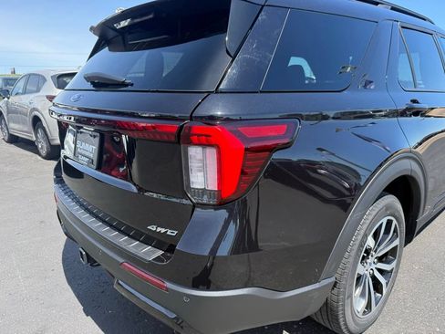 Used 2025 Ford Explorer ST-Line AWD/4WD image 41