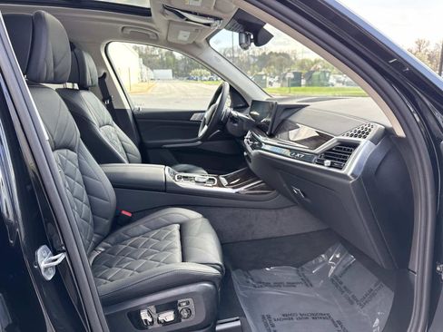 Used 2026 BMW X7 xDrive40i w/ Premium Package AWD/4WD image 18