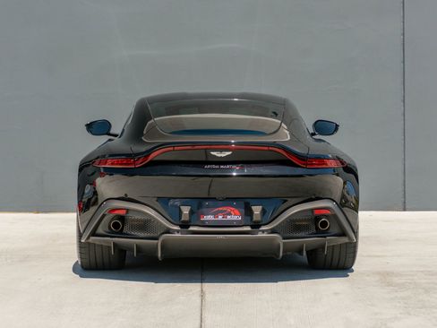 Used 2020 Aston Martin V8 Vantage Coupe RWD image 8